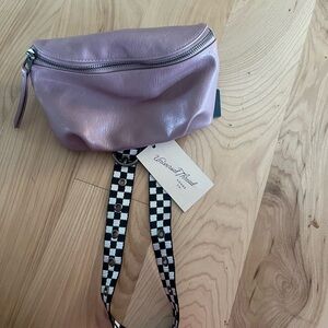 NWT Universal Thread crossbody
